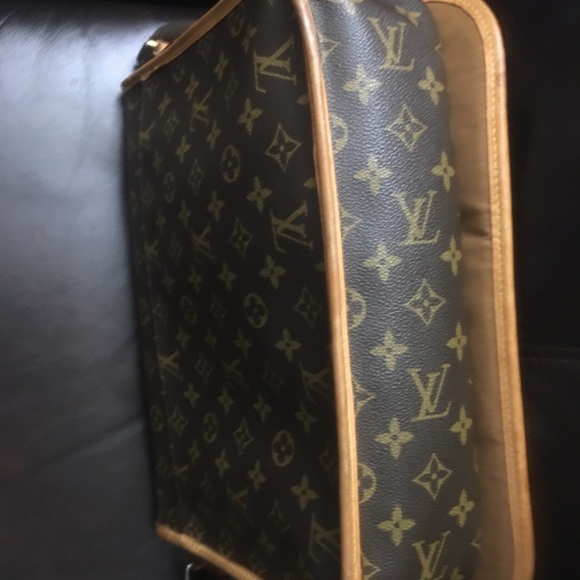 Louis Vuitton cross body bag or purse - Picture 4 of 6
